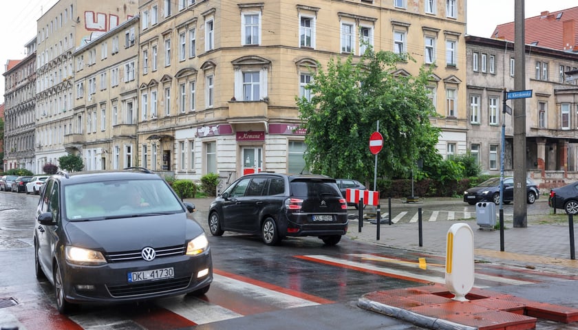 Zdjęcia ulicy Trzebnickiej oraz trasy objazdu wykonane w poniedziałkowy poranek 27 lipca
