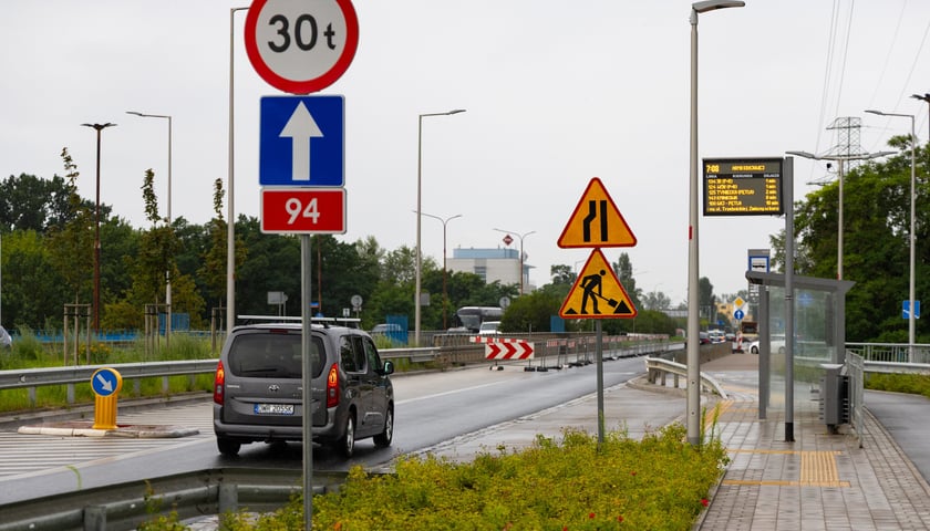 Od nocy z niedzieli na poniedziałek (26/27 lipca 2026 r.) na Al. Armii Krajowej obowiązuje zmieniona organizacja ruchu