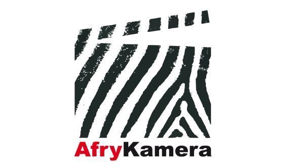 AfryKamera Pod Kolumnami