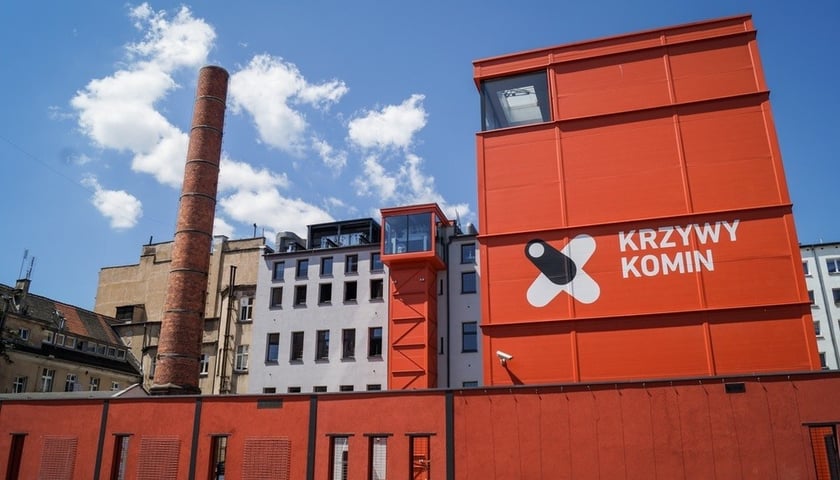 Zagłosuj na Krzywy Komin