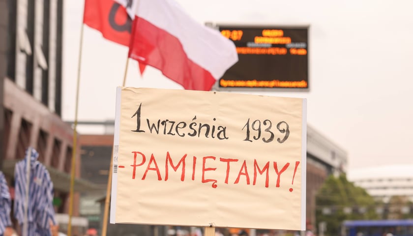 Wrocławianie upamiętnili 82. rocznicę wybuchu Powstania Warszawskiego, 1.08.2026 r.