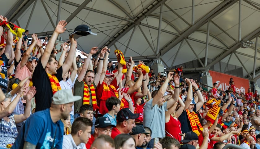 Kibice Betard Sparty świetnie bawią się na meczach swojego zespołu na Stadionie Olimpijskim