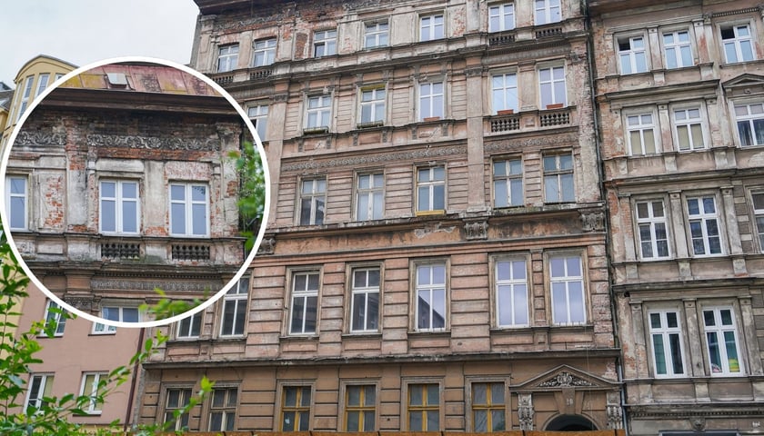 Fasada kamienicy przy ul. Pobożnego 20 - stan obecny przed remontem, w okrągłym kadrze z lewej - zbliżenie na dekoracyjne fryzy i na kondygnacji pod dachem.