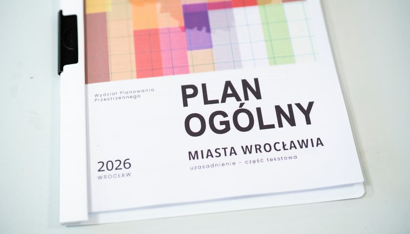 <p>Plan Og&oacute;lny miasta Wrocławia - okładka publikacji</p>