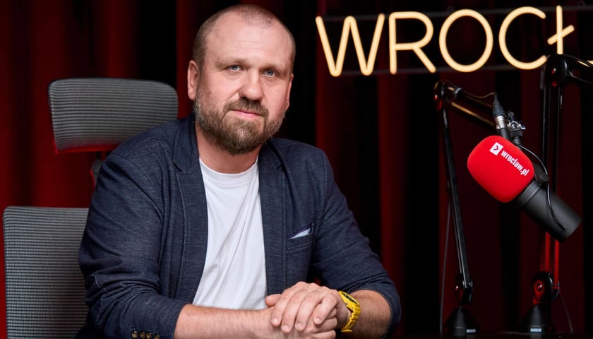 Radny Sławomir Czerwiński w studiu programu "Pytamy o Wrocław"