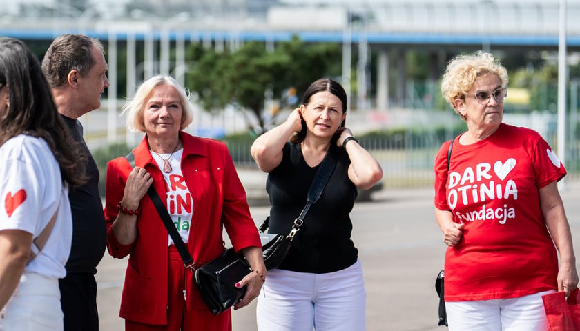 Odsłonięcie figurki Otinia przy Stadionie Tarczyński Arena, 25 sierpnia 2026
