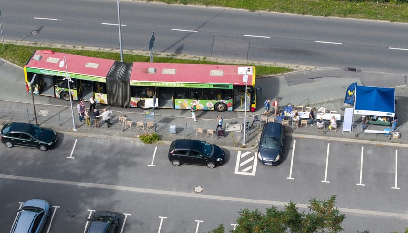 SILVERBUS - pierwszy przystanek 2 edycji, Park &Ride „Wzgórze Andersa” niedaleko Uniwersytetu Ekonomicznego