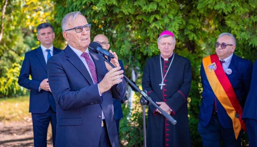<p>Wrocławskie obchody 46. rocznicy powstania Solidarności. Wrocław, 30.08.2026. Przy mikrofonie Kazimierz Kimso, przewodniczący NSZZ "Solidarność" Regionu Dolny Śląsk.</p>