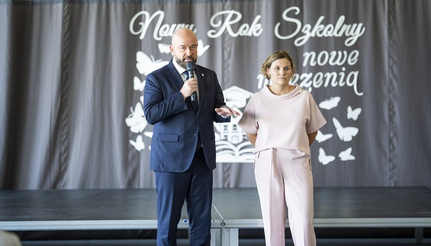 Jacek Sutryk, prezydent Wrocławia oraz Karolina Mitelska, dyrektorka ZSP nr 27 we Wrocławiu