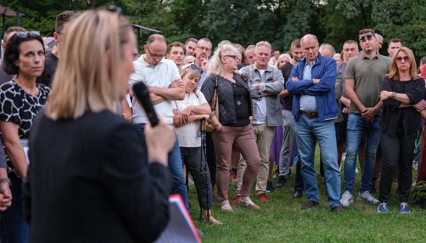 Spotkanie mieszkańców z urzędnikami w Parku Na Skraju na Brochowie (czwartek 3 września)