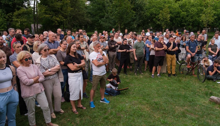 Spotkanie mieszkańców z urzędnikami w Parku Na Skraju na Brochowie (czwartek 3 września)