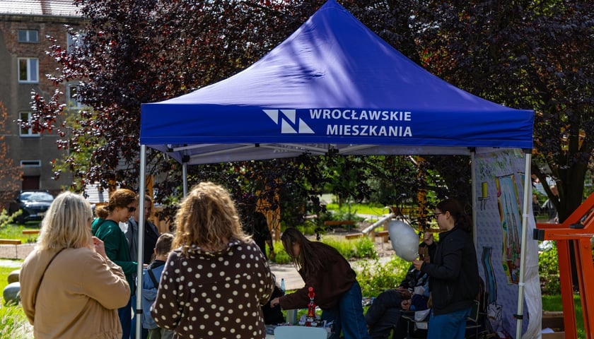 Piknik z okazji otwarcia podwórka przy Łące Mazurskiej we Wrocławiu