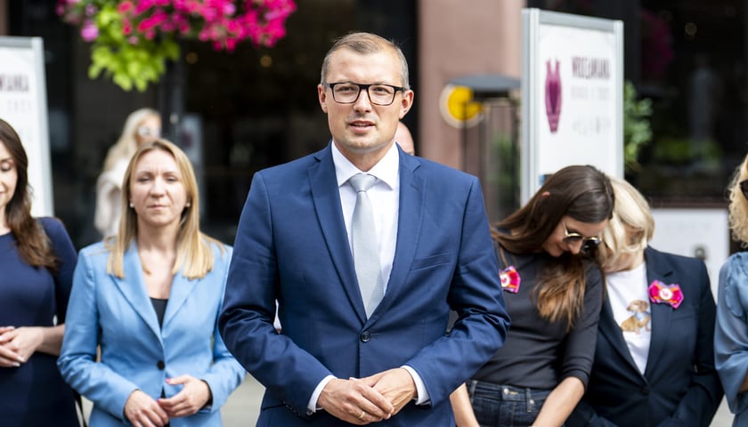 <p>Plebiscyt Wrocławianka Roku. Na zdjęciu wiceprezydent Wrocławia Mateusz Żak.&nbsp;</p>