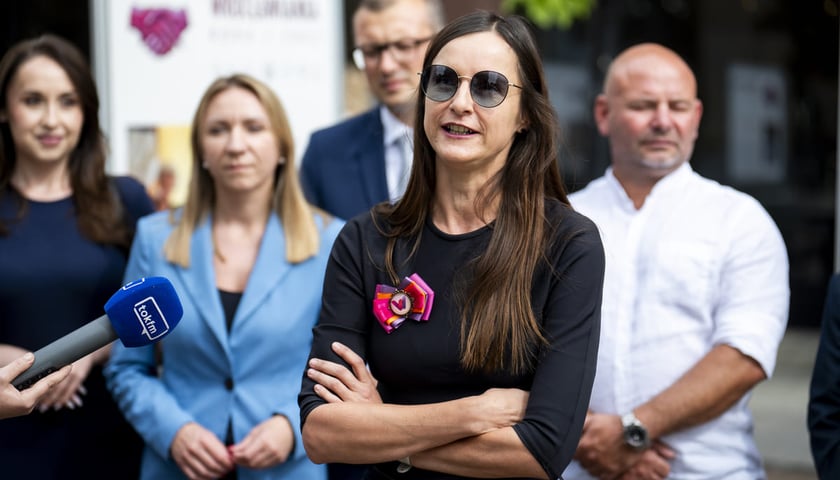 <p>Plebiscyt Wrocławianka Roku. Na zdjęciu Barbara Lisiewicz, dyrektorka Departamentu R&oacute;żnorodności Społecznej Urzędu Miejskiego Wrocławia.</p>