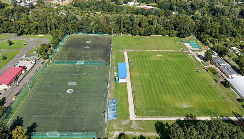 Budowa systemu nawodnienia na Stadionie Sportowym Oławka na Niskich Łąkach
