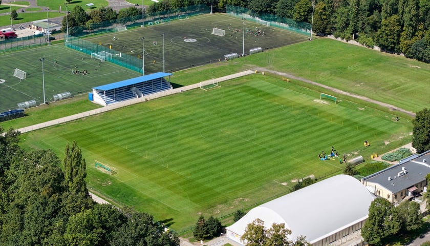 Budowa systemu nawodnienia na Stadionie Sportowym Oławka na Niskich Łąkach