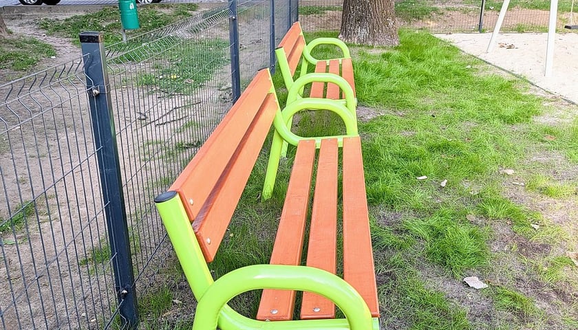 Nowy plac zabaw przy Krzywoustego 91-93a