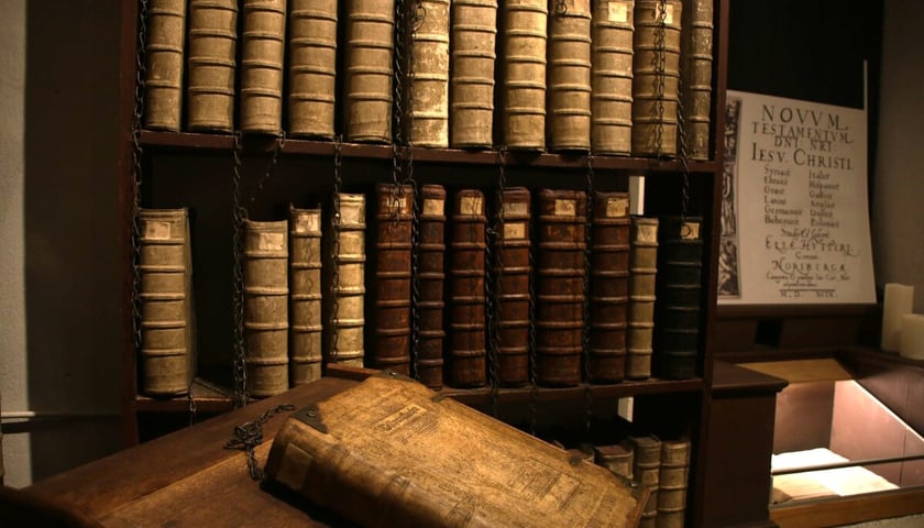 Biblioteka Łańcuchowa w Oleśnicy