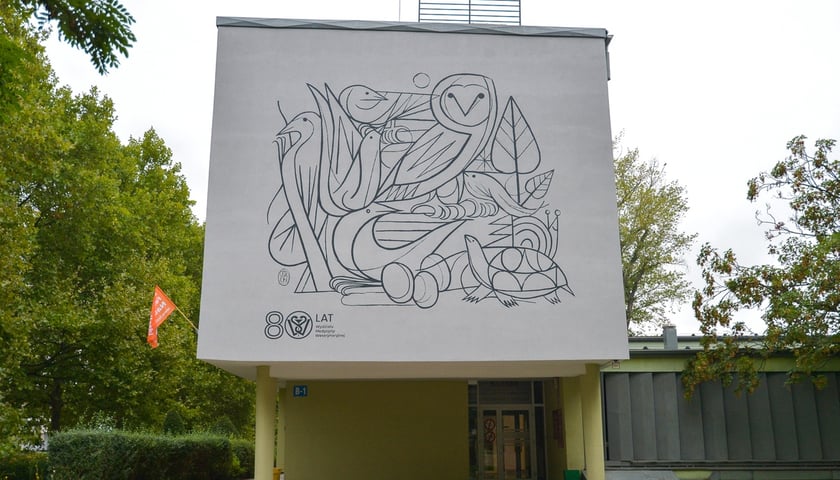 Mural na budynku  Uniwersytetu Przyrodniczego we Wrocławiu
