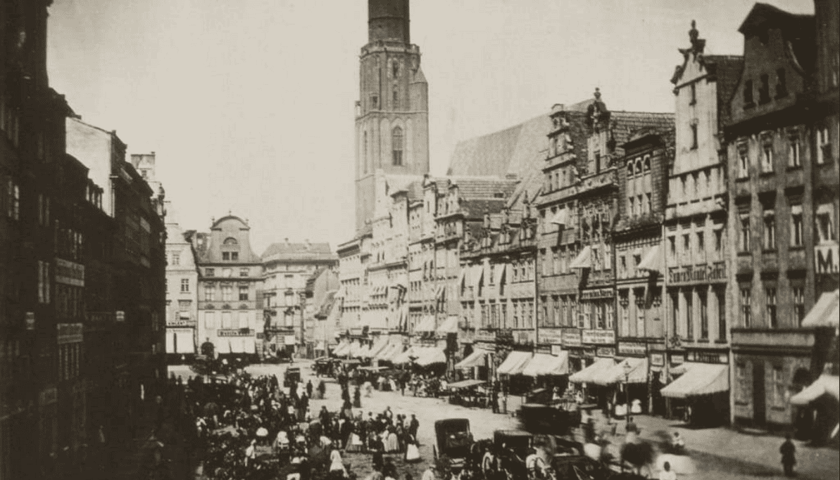 <p>Rynek we Wrocławiu w roku 1870.</p>