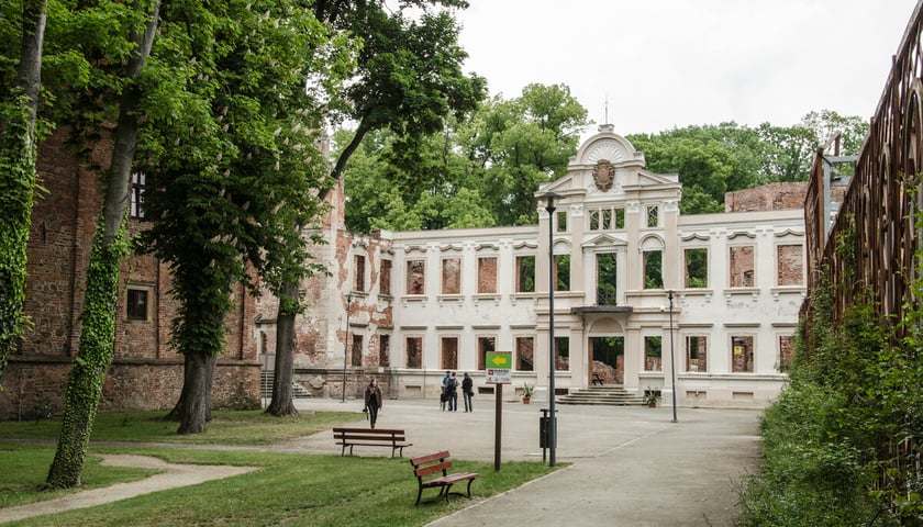 Żmigród. Zespół Parkowo-Pałacowy w Żmigrodzie