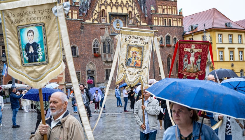 Procesja z relikwiami św. Doroty i św. Stanisława przeszła ulicami Wrocławia, 20.09.2026 r.
