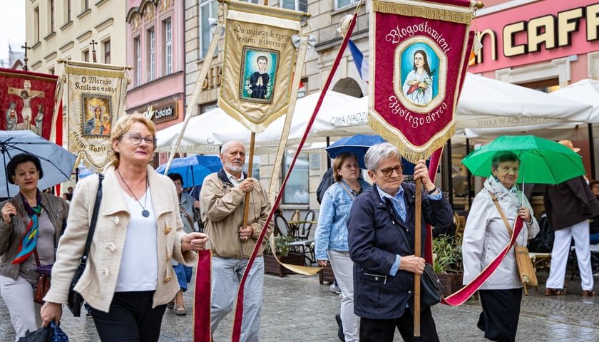 Procesja z relikwiami św. Doroty i św. Stanisława przeszła ulicami Wrocławia, 20.09.2026 r.