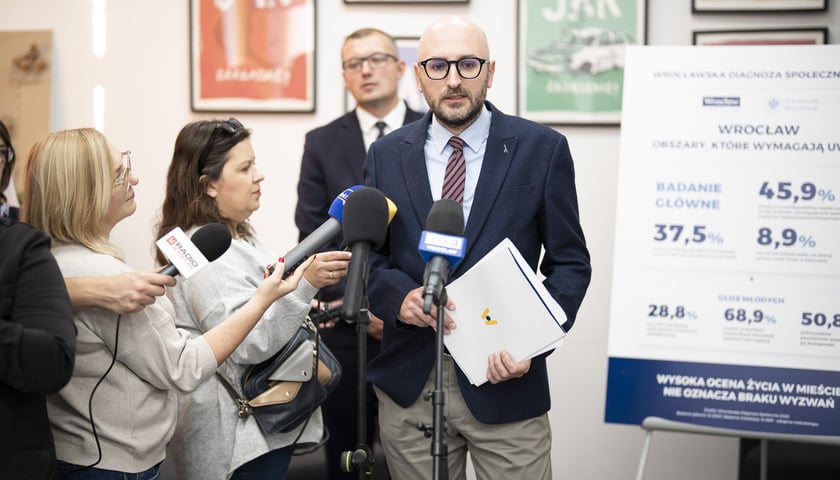 <p>dr Dawid Krysiński z Instytutu Socjologii UWr</p>