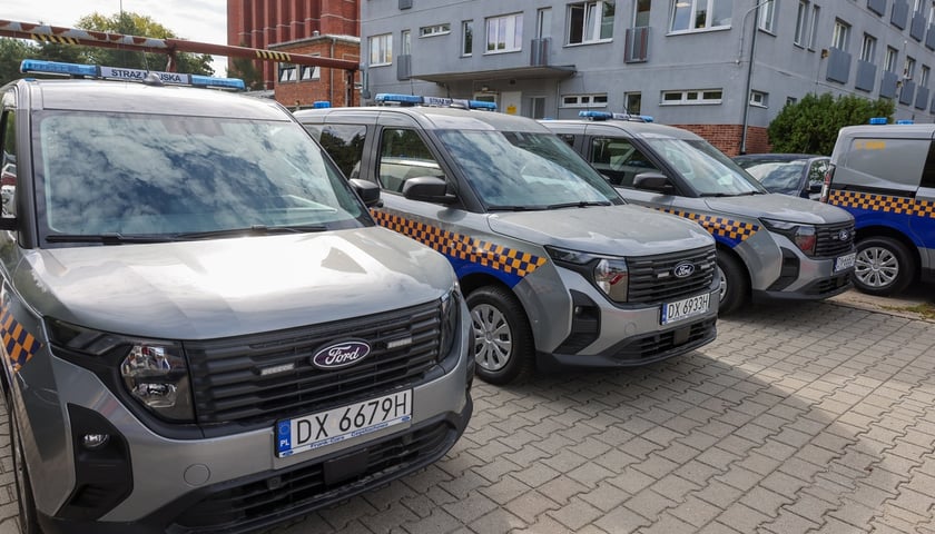 Prezentacja nowych pojazdów i specjalistycznego sprzętu Straży Miejskiej Wrocławia.
