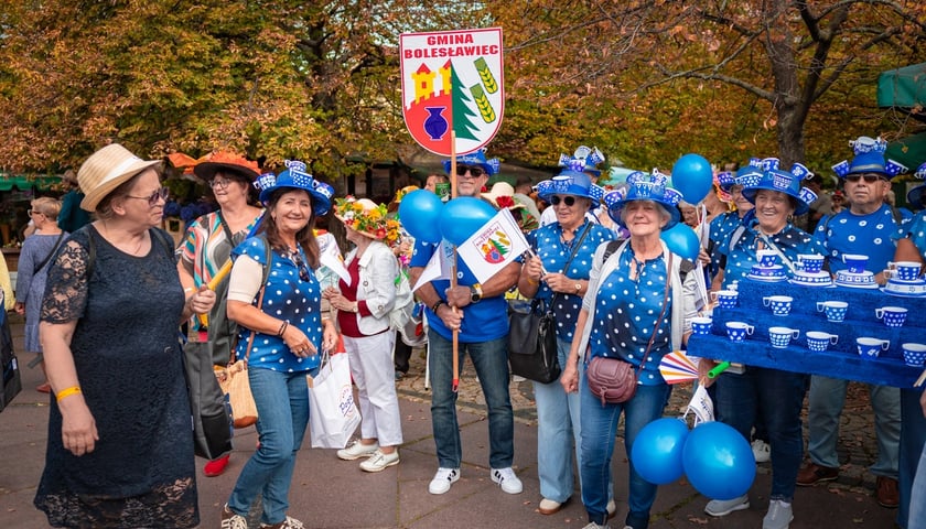 Marsz Kapeluszy - Dni Seniora 2026 we Wrocławiu. Pokazy na pl. Solnym