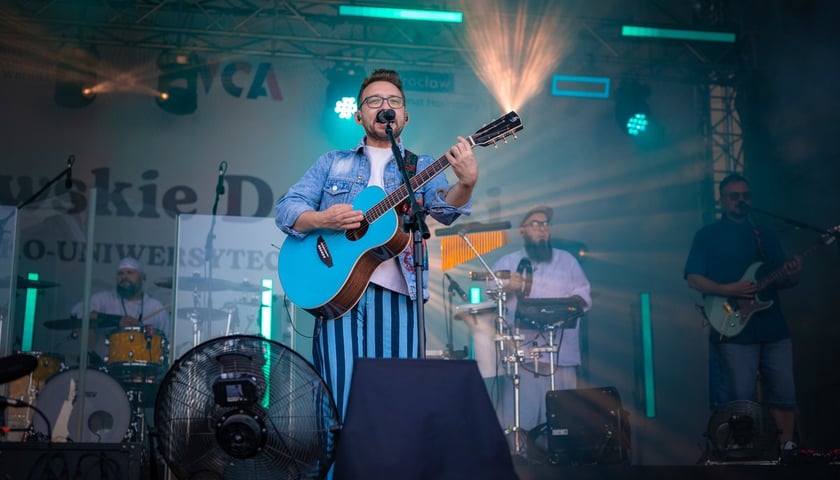Koncert zespołu Enej podczas Wrocławskich Dożynek MIejsko-Uniwersyteckich w Pawłowicach