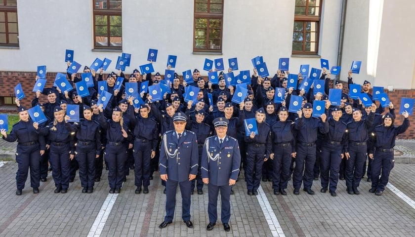 Ślubowanie nowych wrocławskich policjantów.