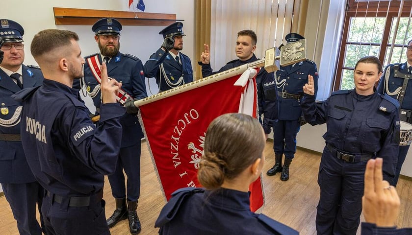 Ślubowanie nowych wrocławskich policjantów.