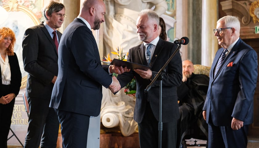 prof. Dariusz Kaczorowski, laureat Wrocławskiej Nagrody Naukowej