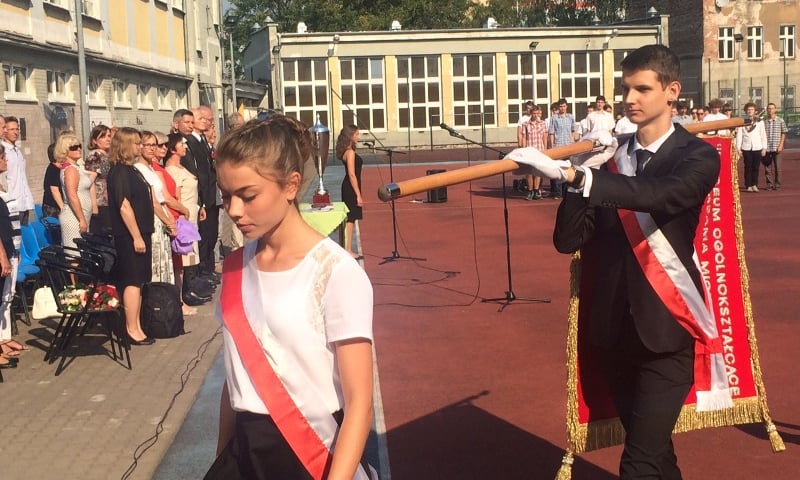 Pierwszy dzwonek w szkole