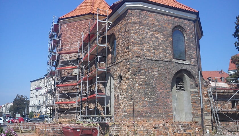 Remont dachu dawnej kaplicy zamkowej