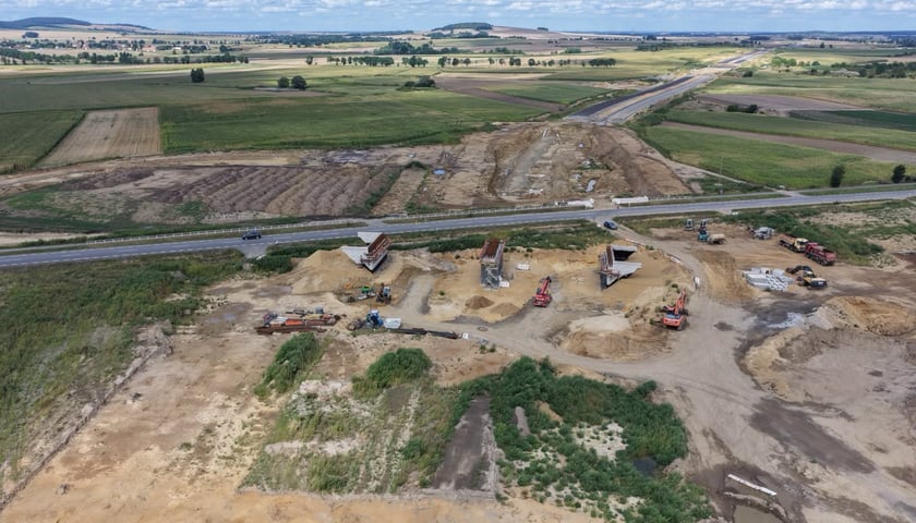 Prace budowlane na trasie ekspresowej S8 z Wrocławia do Kłodzka