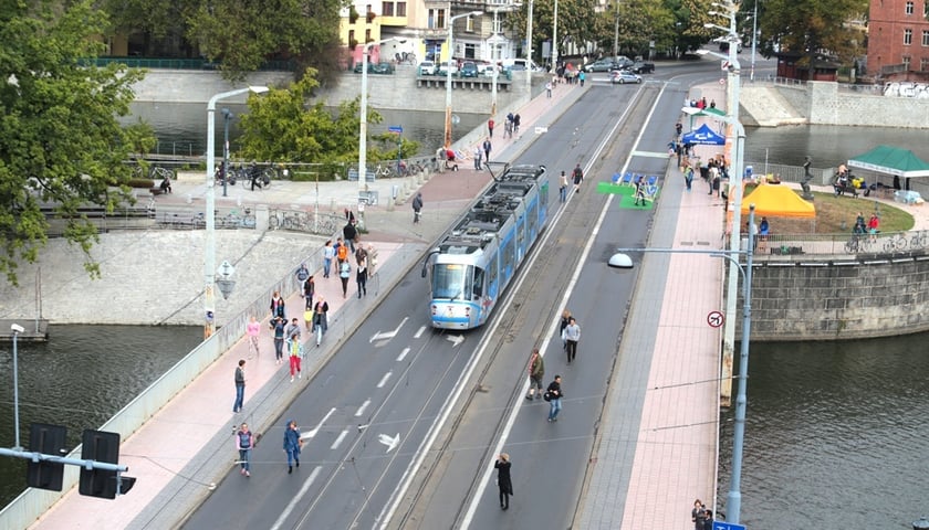 Parada i piknik mobilności [ZDJĘCIA]