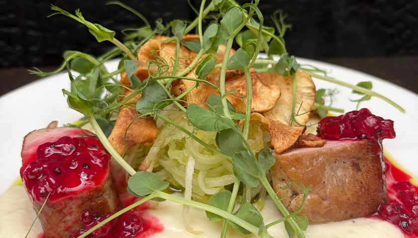Nafta Neo Bistro