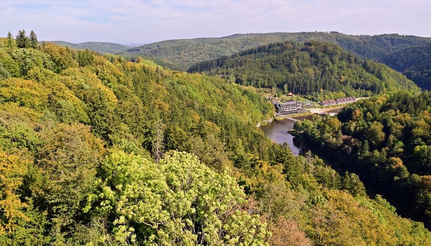 <p>widok z wieży zamku Grodno</p>