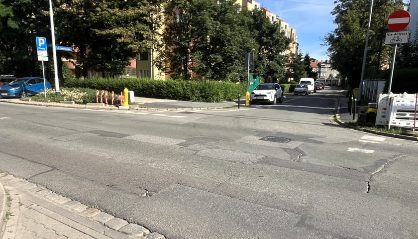 Ulica Piękna – odcinek między Bardzką a Nyską