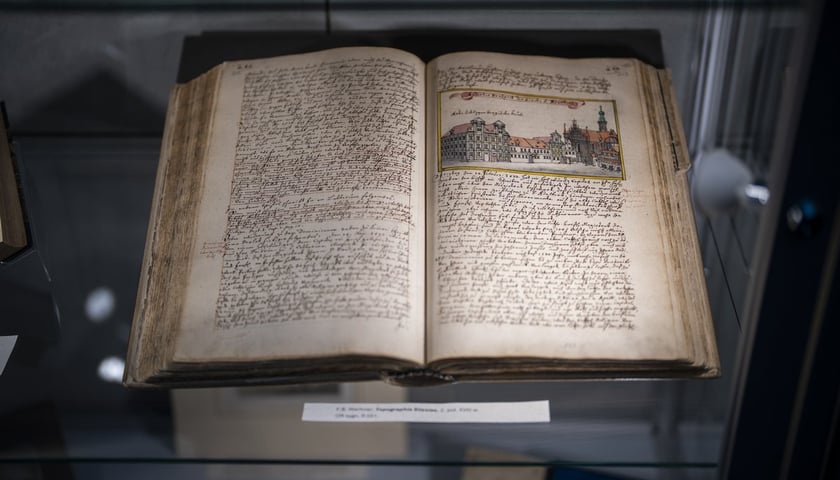 Wystawa obiektów z księgozbioru klasztoru dominikanów we Wrocławiu w Bibliotece Uniwersyteckiej