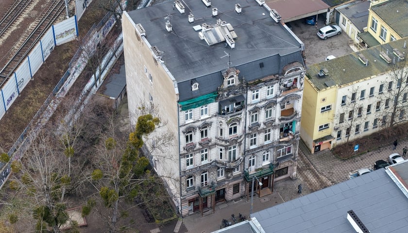 Kamienica przy ulicy Wysokiej 4 przed remontem. Zdjęcie ze stycznia tego roku