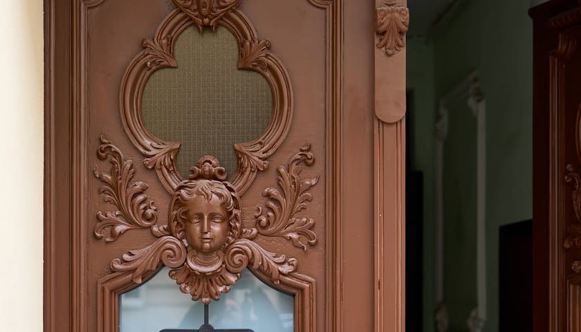 Kamienica przy ulicy Wysokiej 4 tuż przed zakończeniem remontu