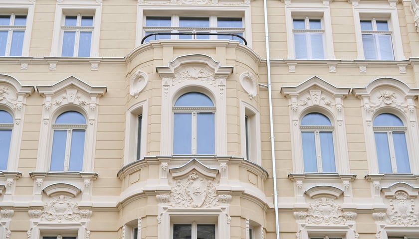 Kamienica przy ulicy Wysokiej 4 tuż przed zakończeniem remontu