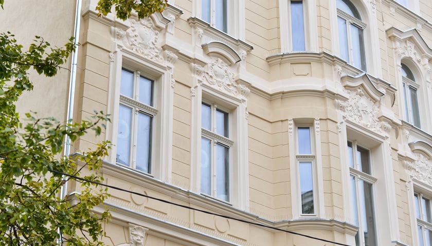 Kamienica przy ulicy Wysokiej 4 tuż przed zakończeniem remontu