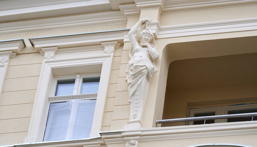 Kamienica przy ulicy Wysokiej 4 tuż przed zakończeniem remontu