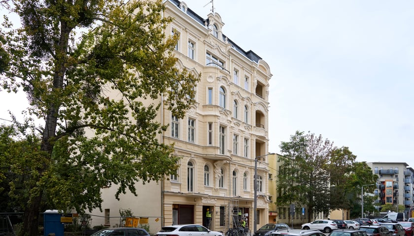Kamienica przy ulicy Wysokiej 4 tuż przed zakończeniem remontu
