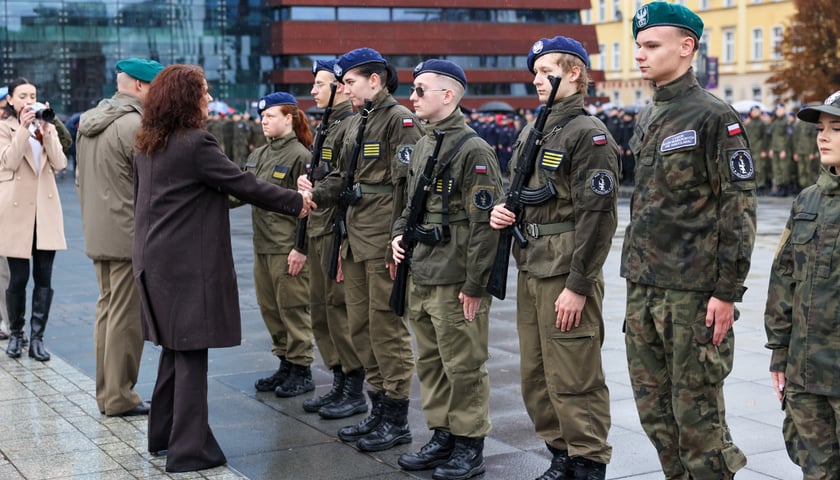 Ślubowanie i defilada kadetów Liceum Służb Mundurowych na Placu Wolności, 22.10.2026 r.