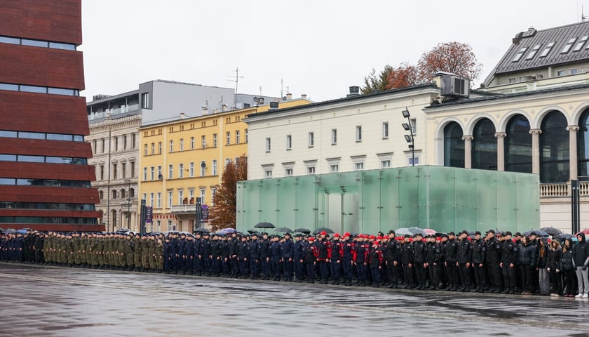 Ślubowanie i defilada kadetów Liceum Służb Mundurowych na Placu Wolności, 22.10.2026 r.